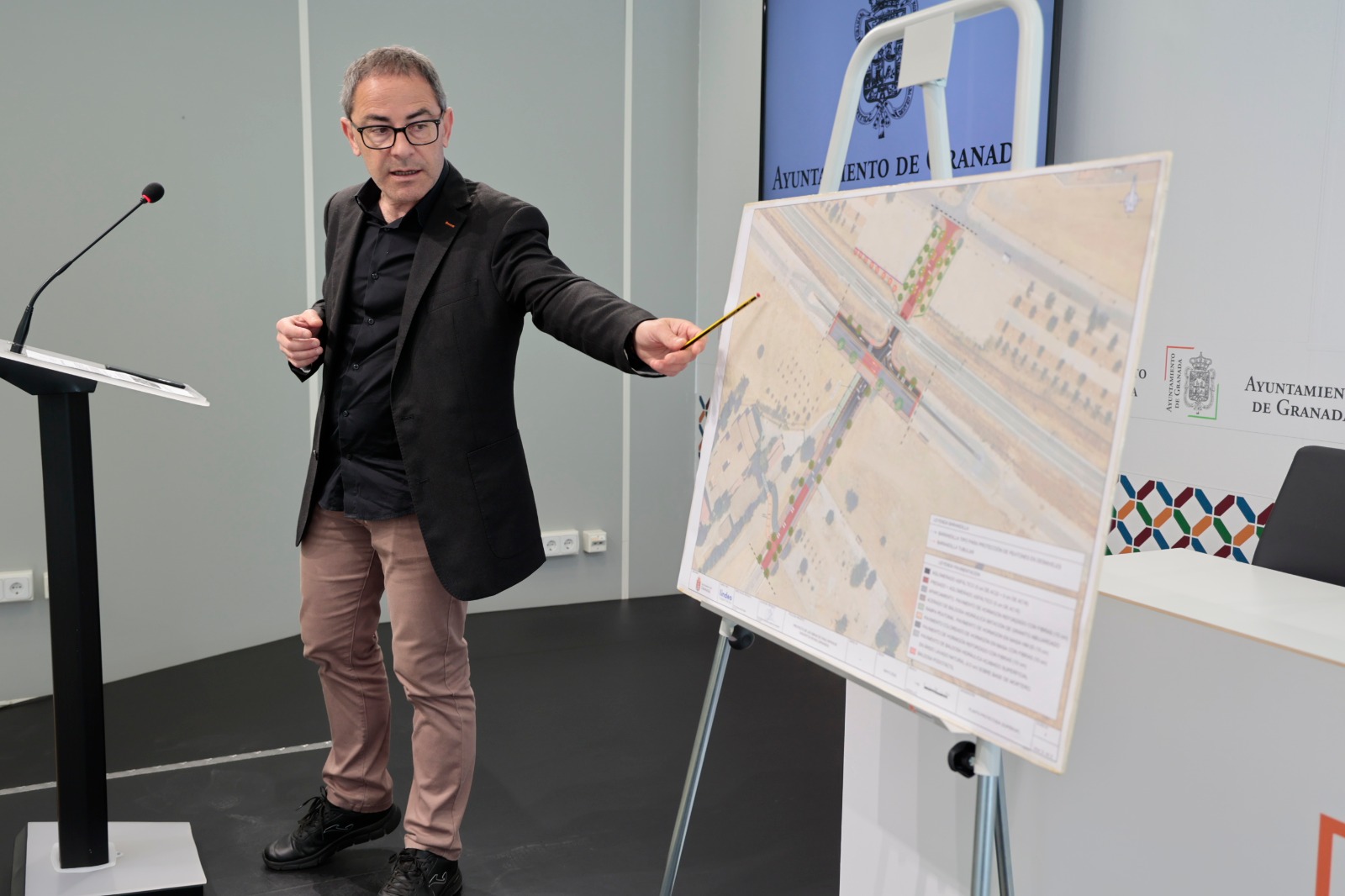 ©Ayto.Granada: EL AYUNTAMIENTO APRUEBA EL PROYECTO PARA ELIMINAR EL MURO DEL TÚNEL QUE INCOMUNICA LA CHANA Y LA NUEVA ZONA DE EXPANSIÓN DE LA CIUDAD CON UNA INVERSIÓN DE CASI 1,5 MILLÓN DE EUROS ©Ayto.Granada: EL AYUNTAMIENTO APRUEBA EL PROYECTO PARA ELIMINAR EL MURO DEL TÚNEL QUE INCOMUNICA LA CHANA Y LA NUEVA ZONA DE EXPANSIÓN DE LA CIUDAD CON UNA INVERSIÓN DE CASI 1,5 MILLÓN DE EUROS